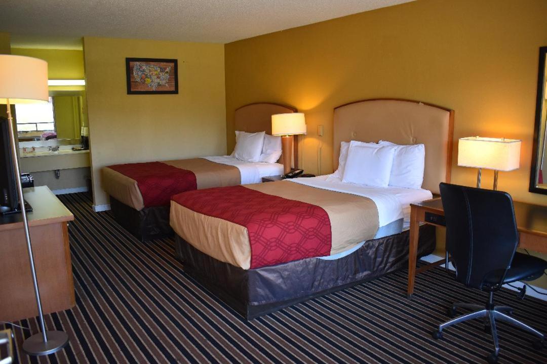 Amerivu Inn-Gilbertsville Экстерьер фото
