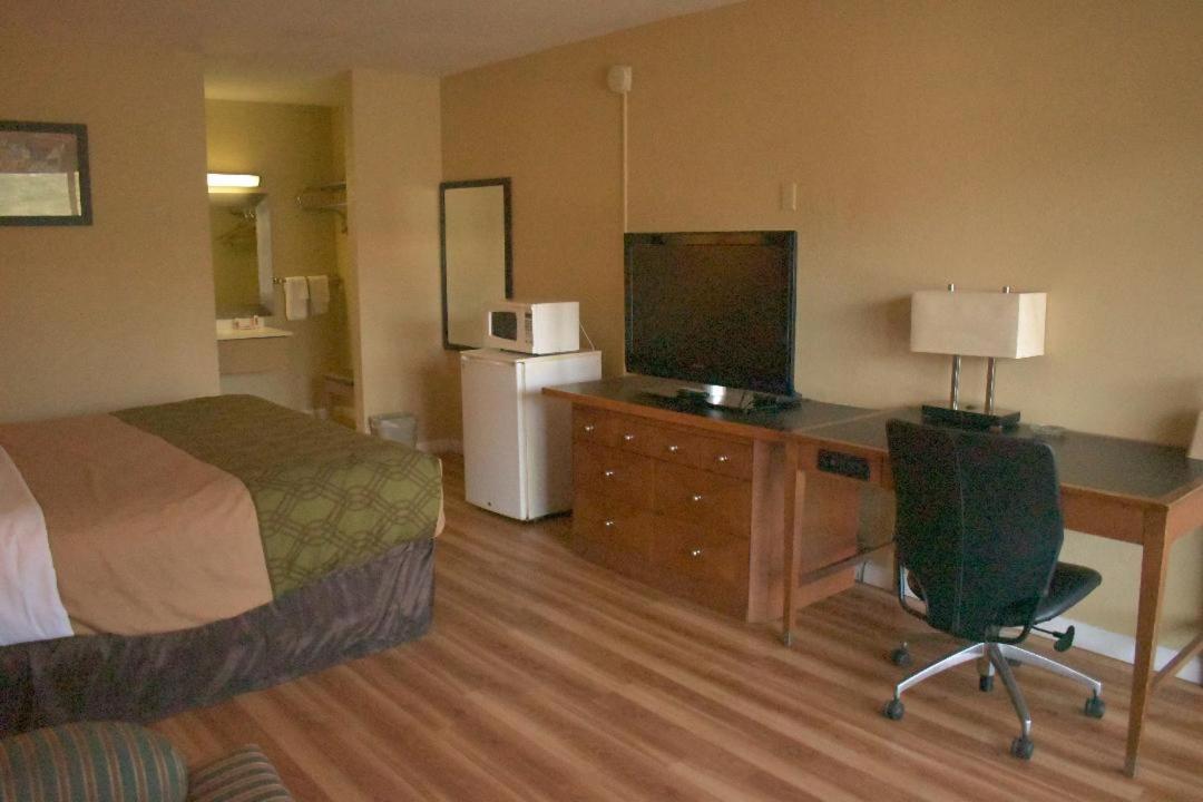 Amerivu Inn-Gilbertsville Экстерьер фото
